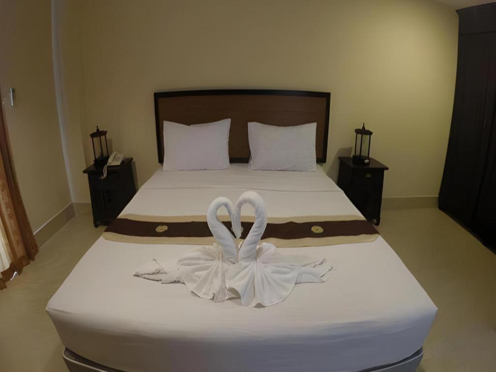 Rayong Lanna Hotel Exterior foto