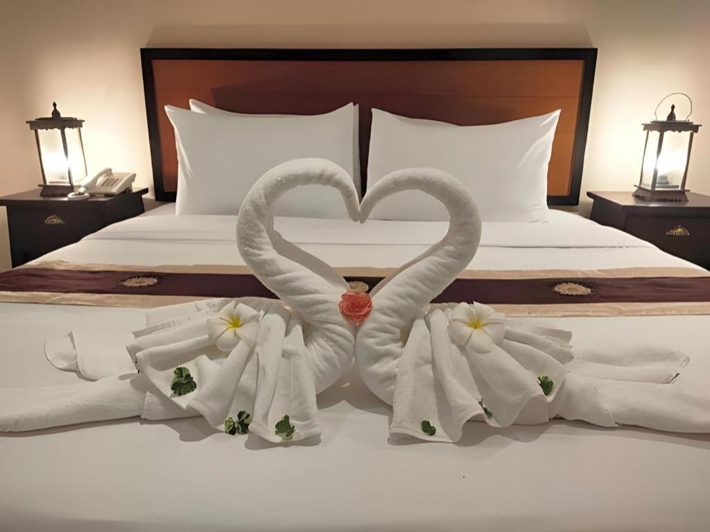 Rayong Lanna Hotel Exterior foto